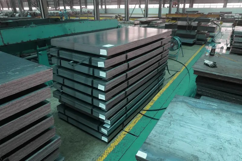 What are the common specifications of NM400 steel plate?