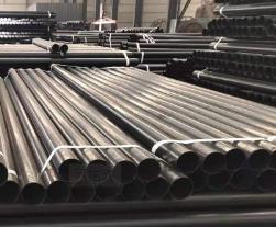 The difference between Q345D seamed steel pipe and Q345D seamless steel pipe