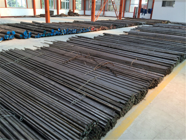 Comparison of 40Cr steel and 35CrMo steel