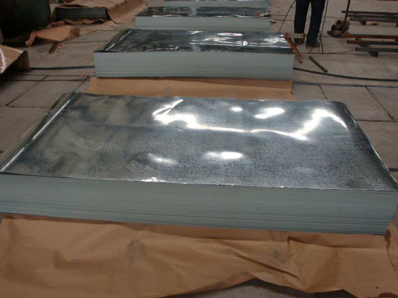 Wear-resistant thick plates for heavy equipment